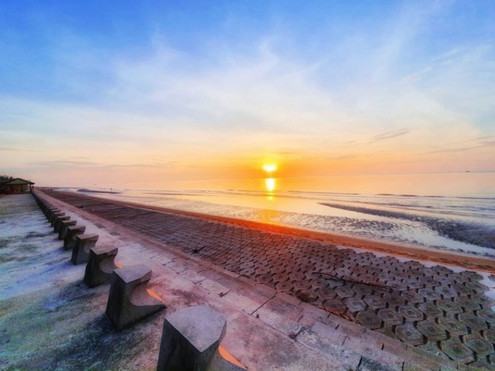 Biển Ba Động Trà Vinh sở hữu bờ cát trải dài đến 10km