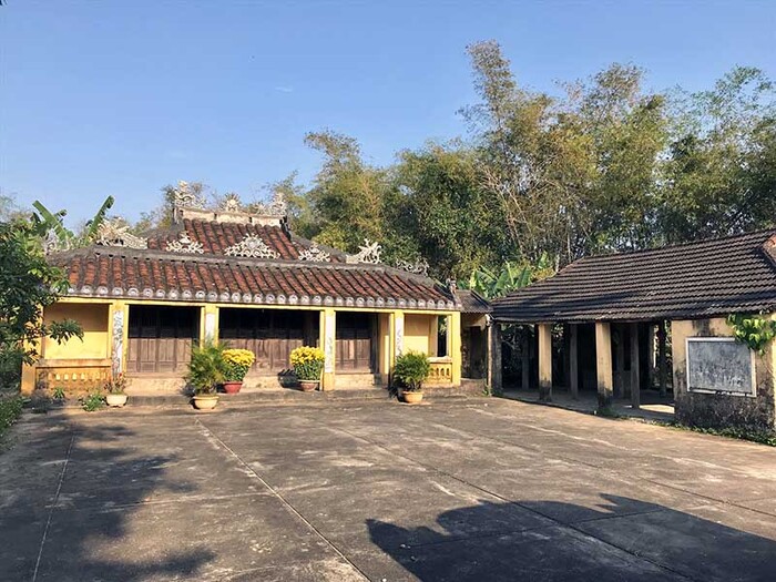 Phong Nam Da Nang ancient village is about 10km southwest of Da Nang city center.