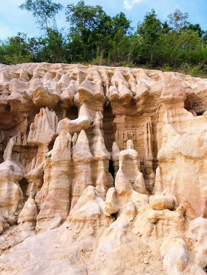 hình thù độc đáo của dốc Vạn Long