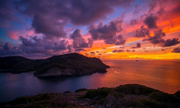 Cứ ngỡ lạc vào một xứ sở thần tiên tại Vịnh Đầm Tre – điểm ngắm mặt trời mọc ở Côn Đảo