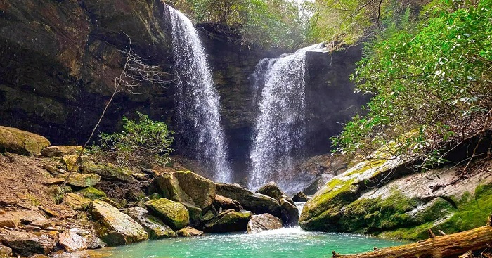 Thác đôi Pine Island là một trong những điểm dừng chân tốt nhất đường mòn thác Wildlands