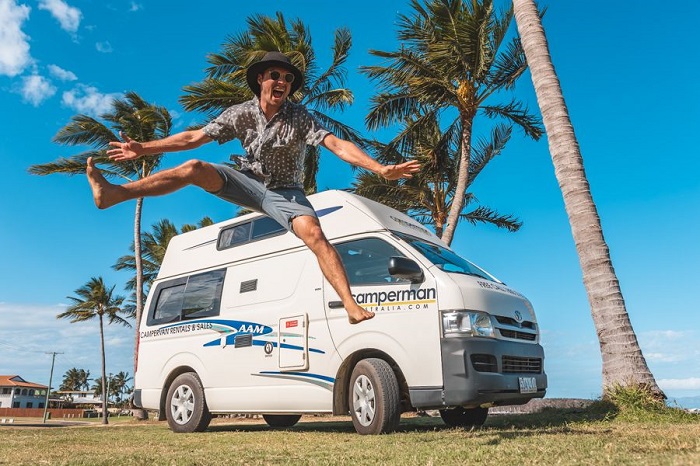 Một mẹo du lịch Úc giá rẻ bạn không thể bỏ qua là thuê RV hoặc campervan