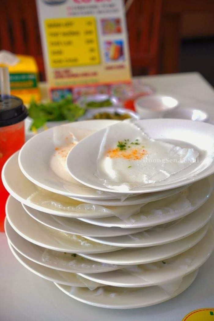 đừng quên note lại danh sách quán bánh ướt đĩa chồng ngon ở Buôn Ma Thuột