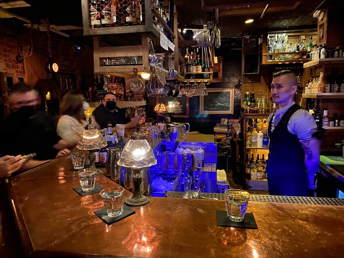 The Blind Rabbit, một trong những quán bar nổi tiếng nhất Anaheim ẩn mình tại Anaheim Packing District
