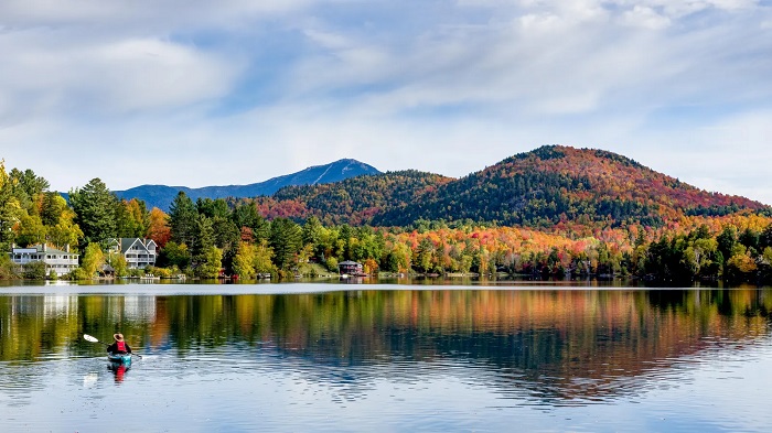 Nếu bạn đang tìm kiếm thị trấn ven hồ đẹp nhất New York, Lake Placid chính là điểm đến phù hợp