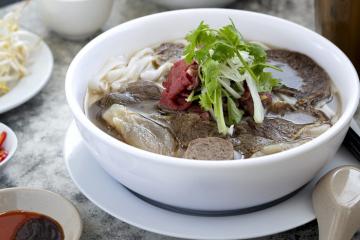 Thưởng thức ẩm thực Việt Nam tại các nhà hàng Việt nổi tiếng nhất Auckland, New Zealand