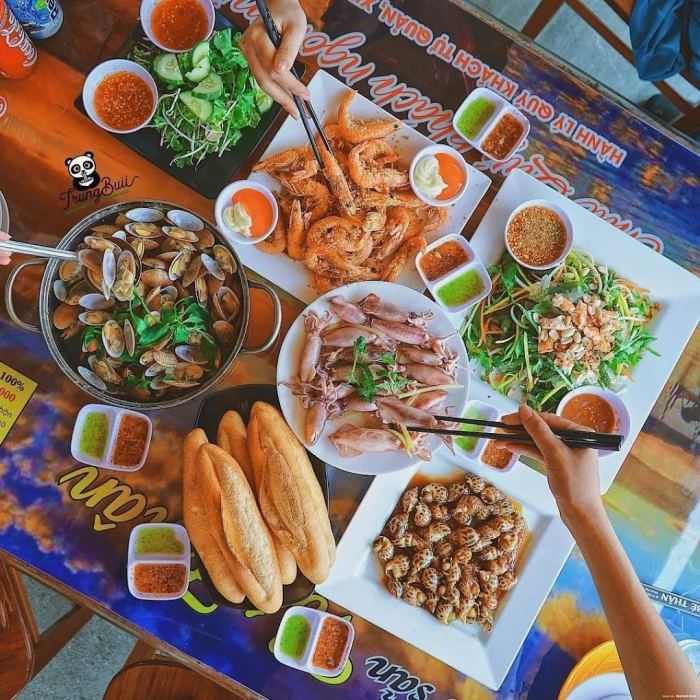 Ẩm thực bãi biển Cảnh Dương Huế 