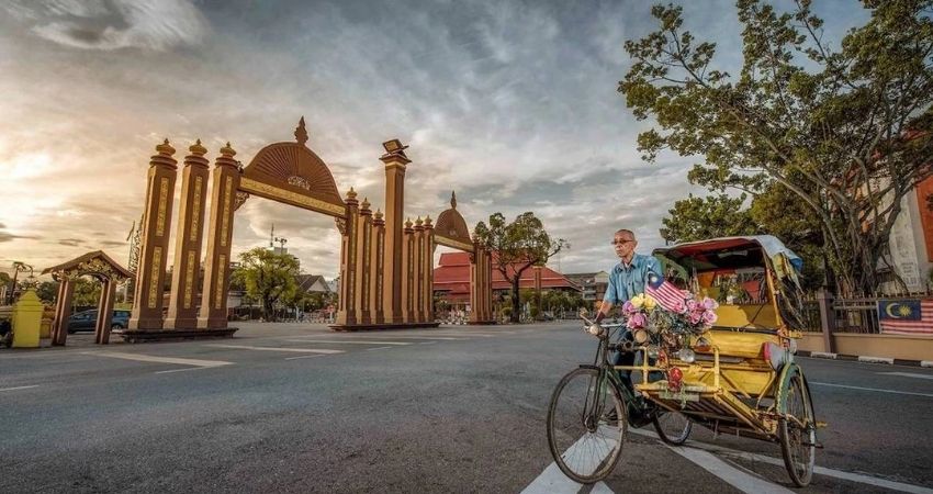 Du khách cần chú ý trang phục lịch sự và kín đáo khi du lịch Kota Bharu