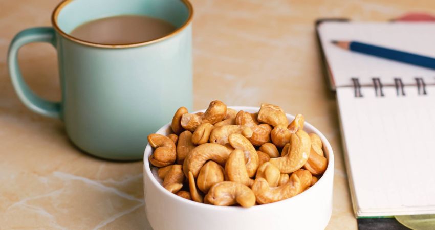 Hạt điều rang muối Malaysia - cẩm nang du lịch Redang Island Malaysia