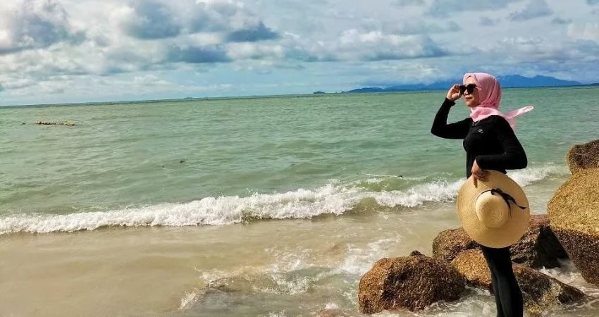 Du khách lưu ý giữ gìn vệ sinh công cộng và không xả rác