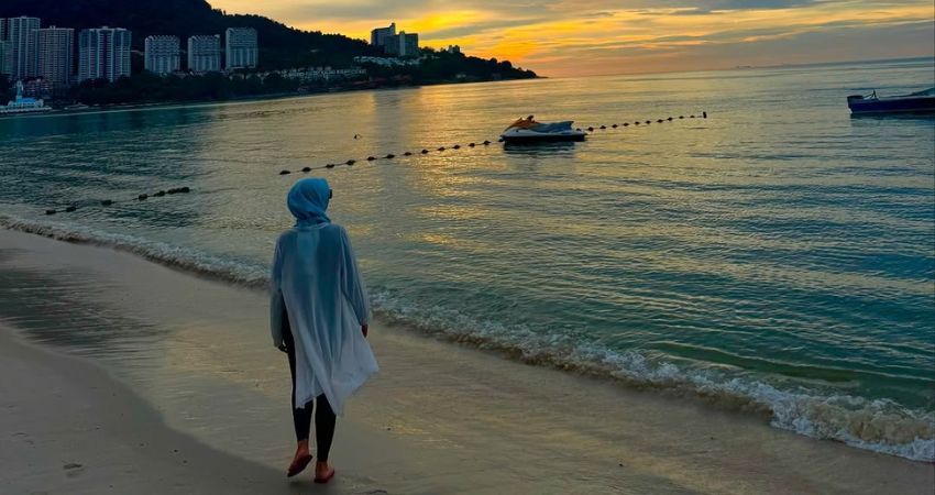 Thời điểm lý tưởng để du lịch Tanjung Bungah thường vào tháng 12 - 4 hằng năm