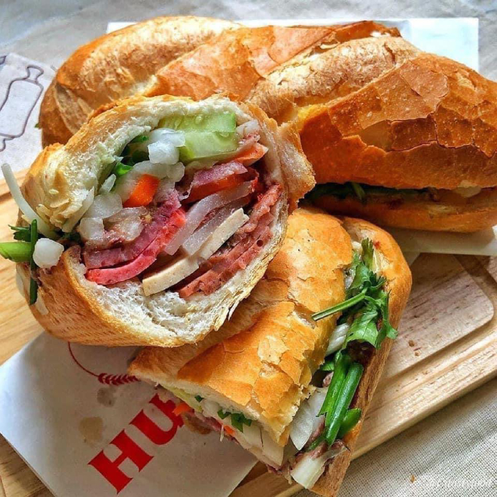 Bánh mì Sài Gòn đẫm nhân