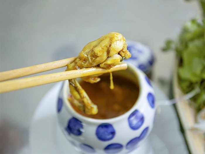 Êch om Phượng Tường – một món đặc sản nổi bật của xã Nhật Tân, huyện Tiên Lữ. 