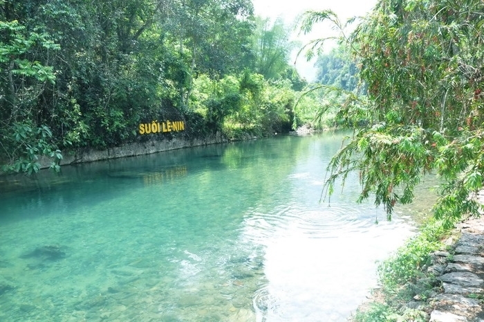Suối Lê Nin, một trong những hình ảnh biểu tượng khi nhắc đến Pác Bó Cao Bằng.