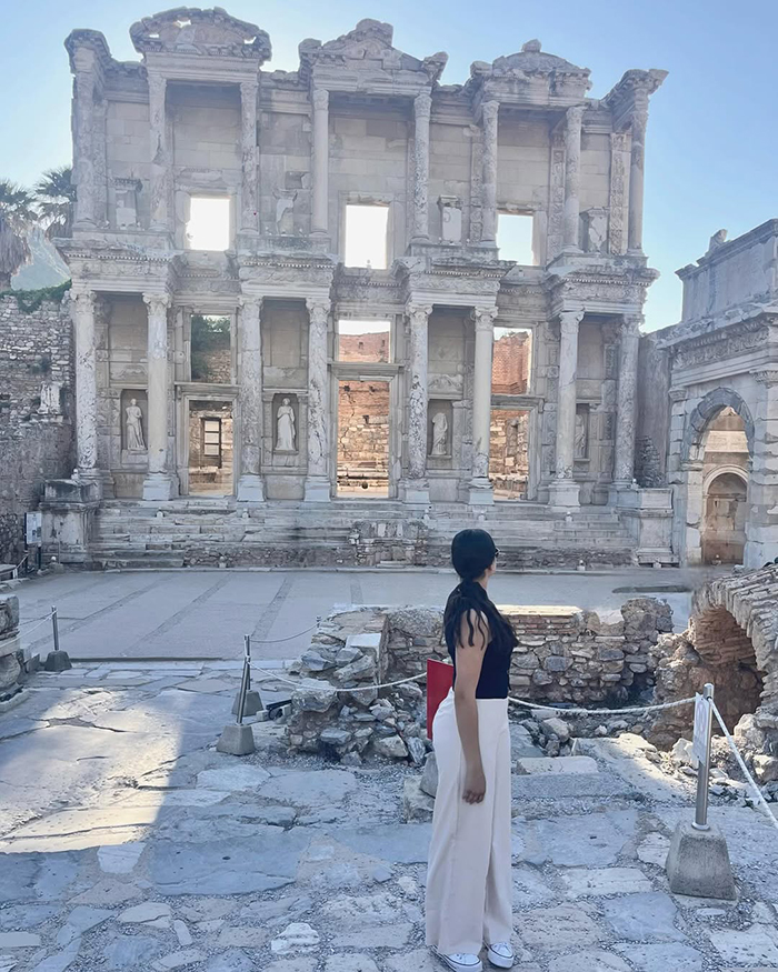 Phố Chính & cổng Domitian tại thành cổ Hierapolis Thổ Nhĩ Kỳ