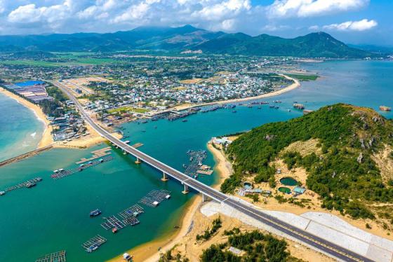 Những cây cầu vượt biển đẹp ở Việt Nam – Điểm ngắm cảnh đẹp bất ngờ