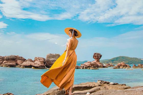 Vi vu Hòn Gầm Ghì Phú Quốc, săn ảnh sống ảo ‘xinh lung linh’ không thua gì thiên đường Bali