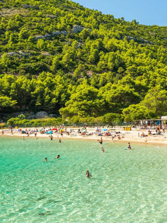  Các bãi biển đẹp nổi tiếng ở Croatia - Prapratno - Bán đảo Pelješac