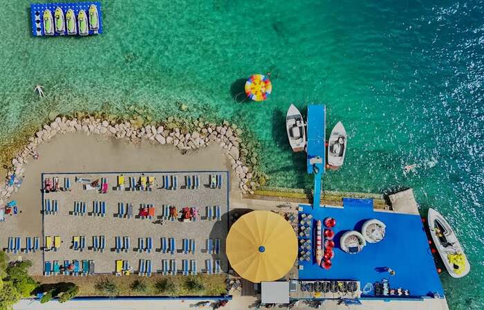 Các bãi biển đẹp nổi tiếng ở Croatia - Crni Molo - Crikvenica, vịnh Kvarner