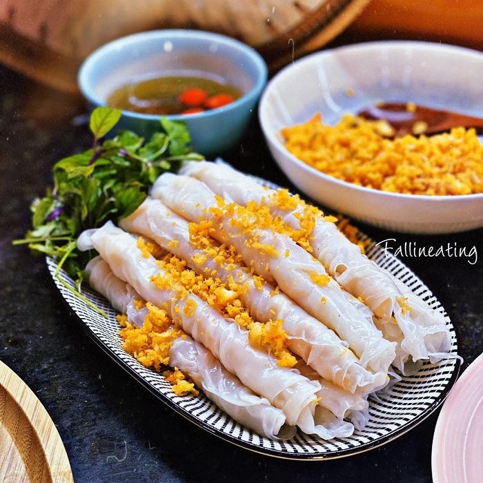 Bánh cuốn nhân tôm đặc sản của vùng biển Quang Lang Thái Bình