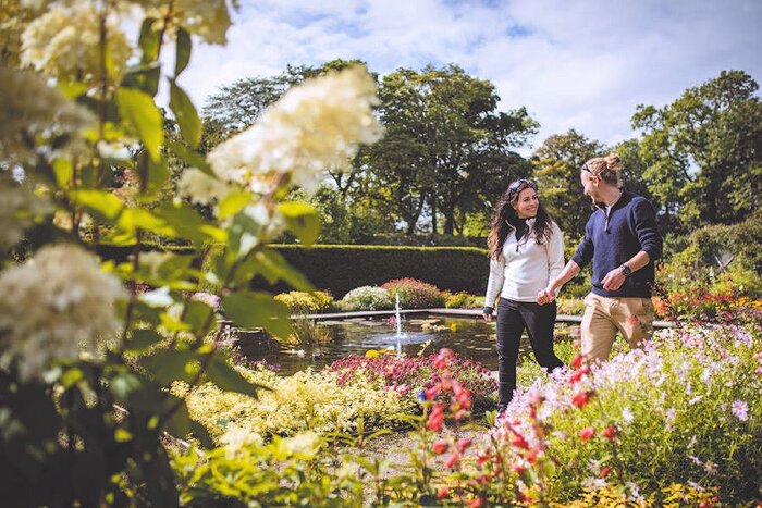 Các hoạt động du lịch trên đảo Skye Scotland - Ghé thăm lâu đài Dunvegan