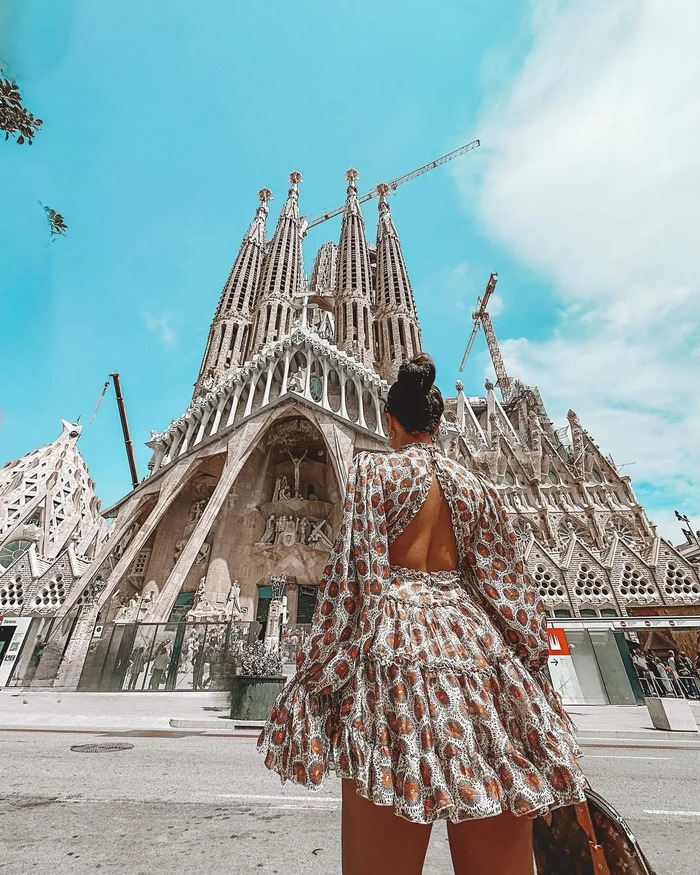 Kinh nghiệm du lịch Barcelona Tây Ban Nha - Ghé thăm Vương cung thánh đường La Sagrada Familia