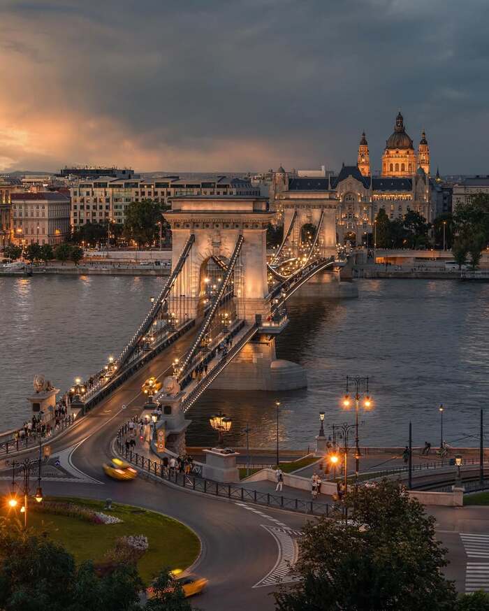 Kinh nghiệm du lịch Budapest Hungary - Cầu xích Széchenyi