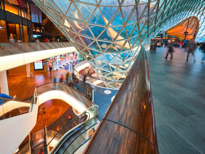 Kinh nghiệm du lịch Frankfurt Đức – Ghé thăm Phố Zeil