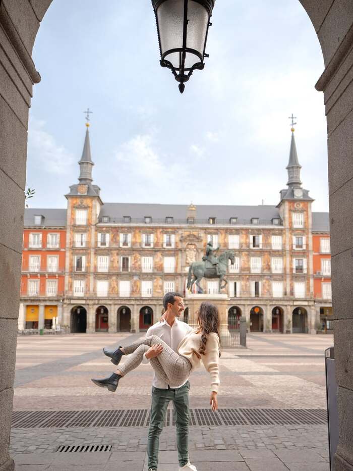 Kinh nghiệm du lịch Madrid Tây Ban Nha - Thời điểm du lịch lý tưởng là mùa xuân và hè