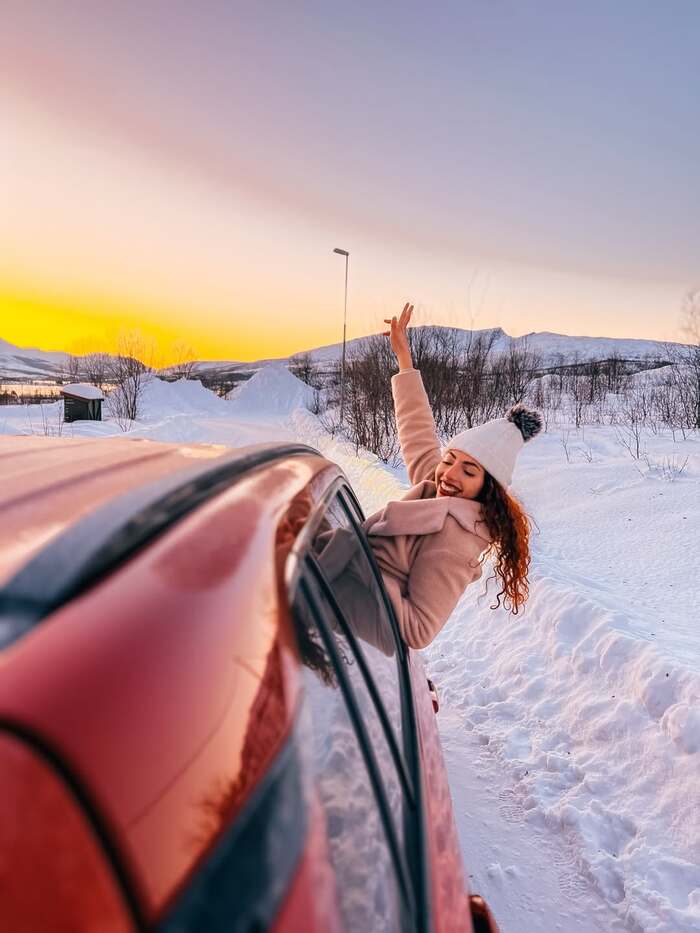 Kinh nghiệm du lịch Tromso Na Uy – Phương tiện di chuyển là ô tô