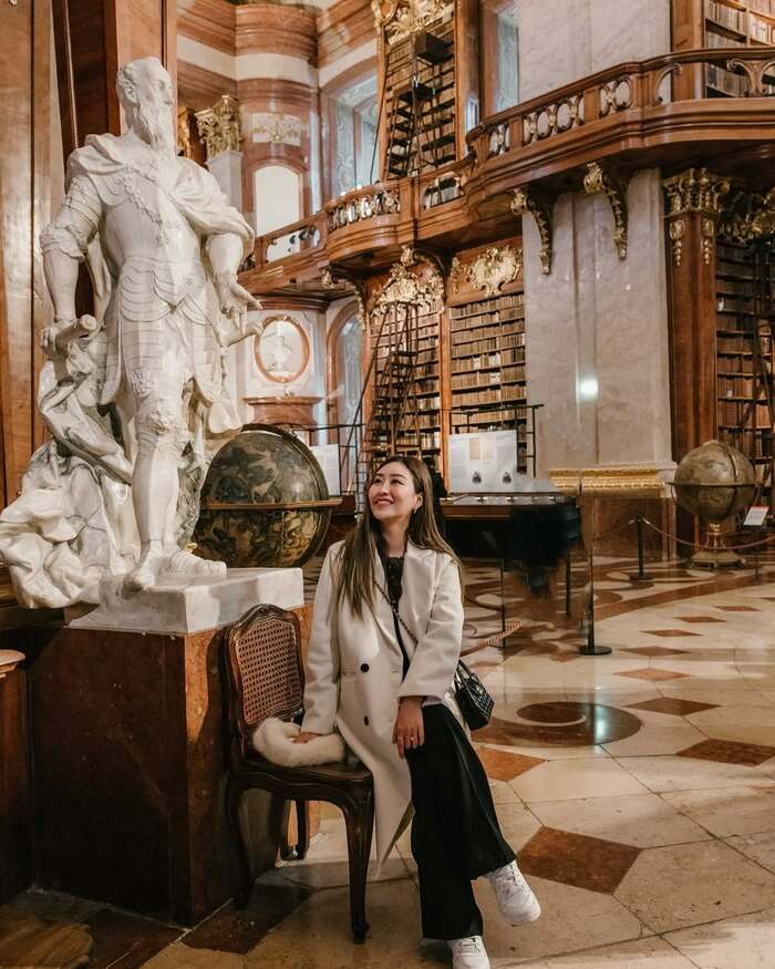 Kinh nghiệm du lịch Vienna Áo - Ghé thăm Thư viện Quốc gia Áo