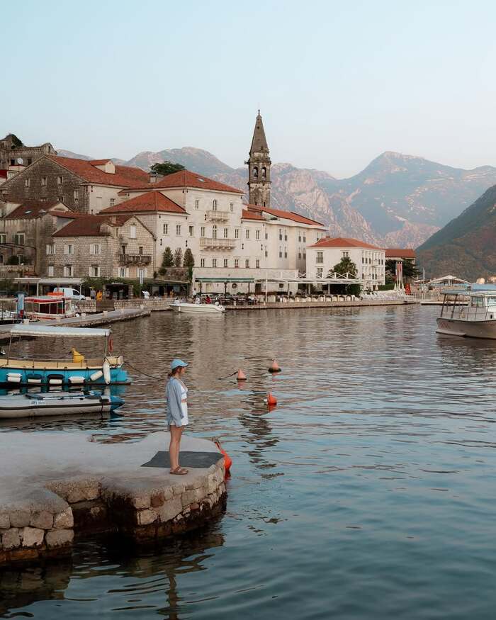 Các hoạt động du lịch ở thị trấn Perast Montenegro - Tham quan phố cổ