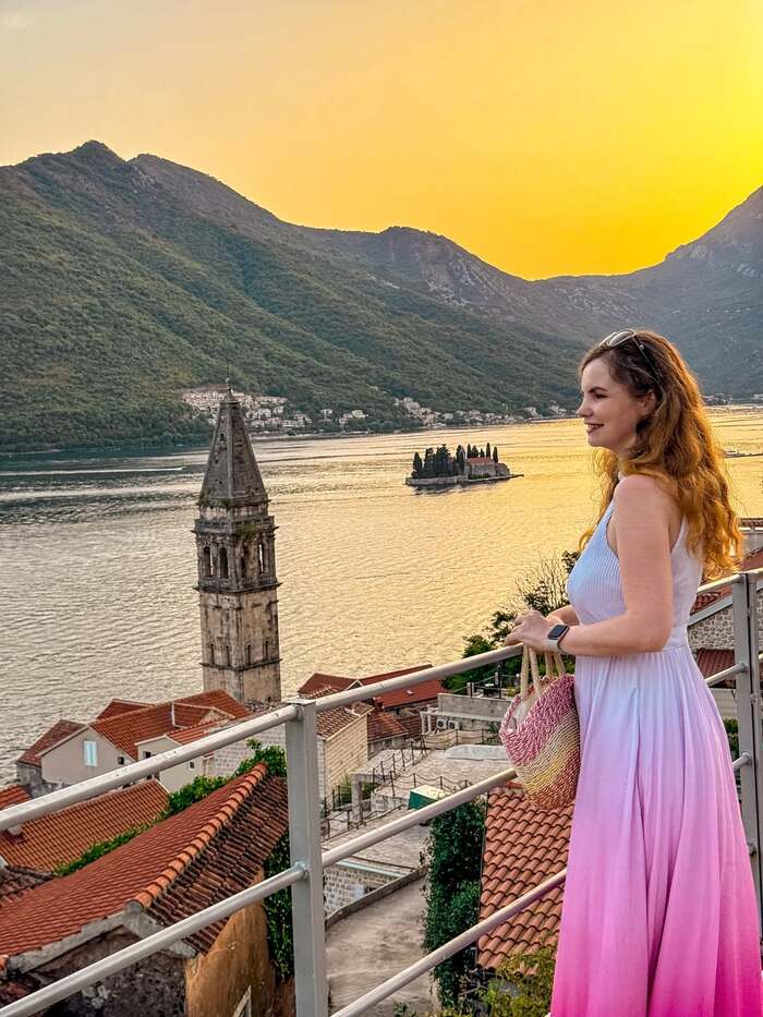 Các hoạt động du lịch ở thị trấn Perast Montenegro - Ngắm hoàng hôn trên vịnh Kotor