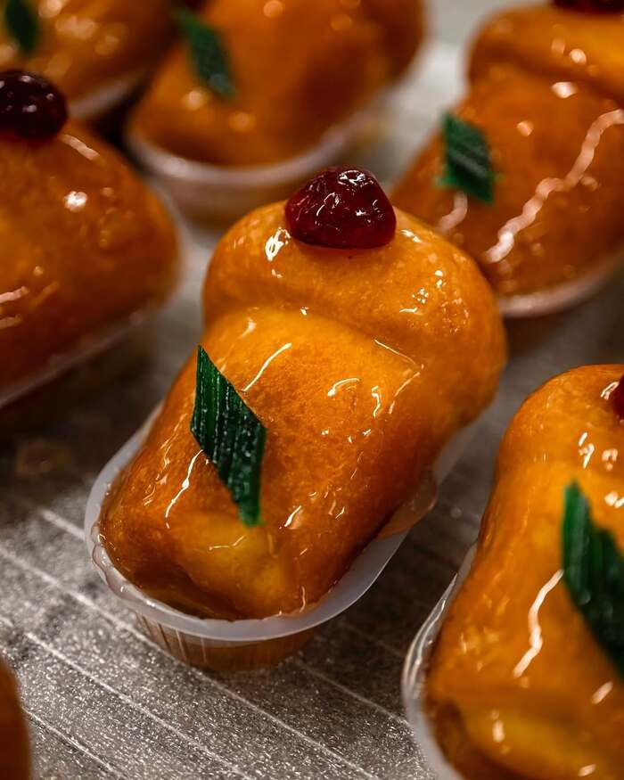 Các tiệm bánh ngọt nổi tiếng nhất ở Paris - Stohrer