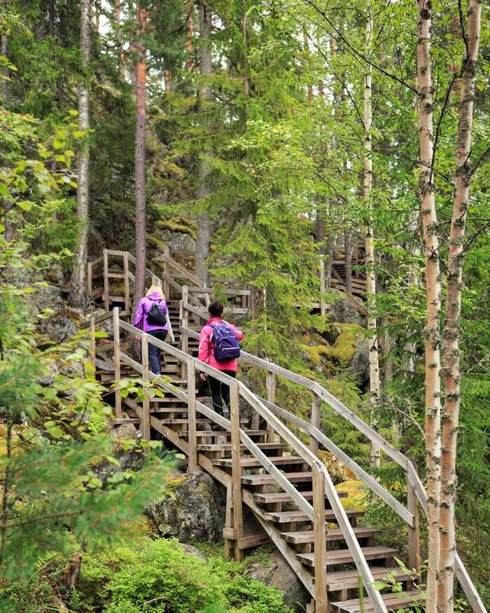  Các hoạt động du lịch tại vùng hồ Lakeland Phần Lan - Trekking và khám phá thiên nhiên