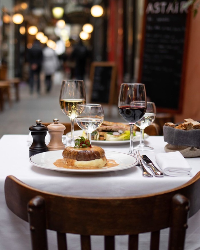 10 nhà hàng Paris lãng mạn cực kỳ mà giá rẻ bất ngờ