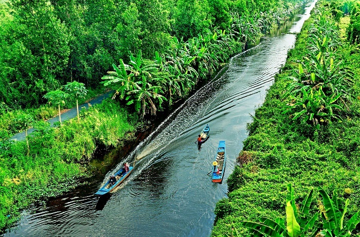 Du lịch miền Tây một mình bằng xe máy