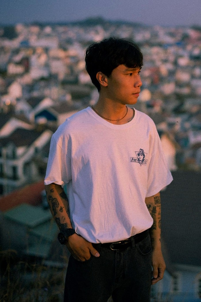 Cùng chú Thuật chụp hình phong cách thập niên 80 đầy ấn tượng