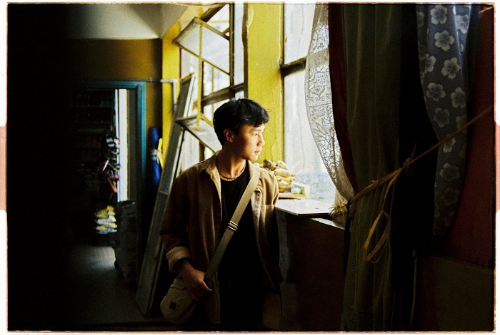 Cùng chú Thuật chụp hình phong cách thập niên 80 đầy ấn tượng