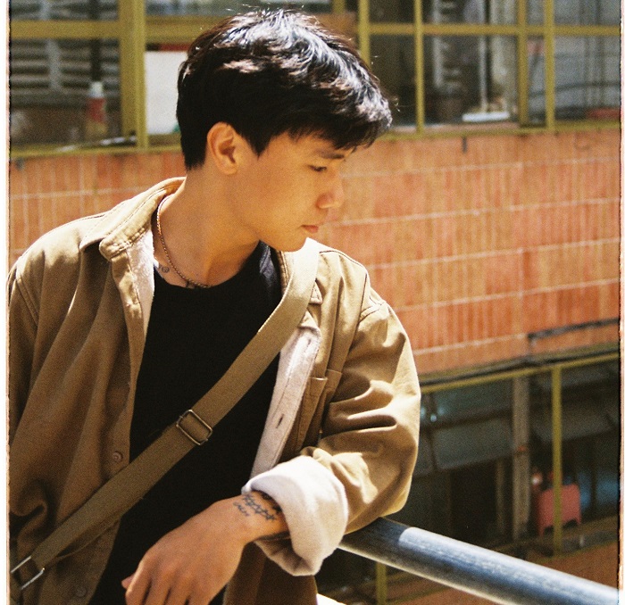 Cùng chú Thuật chụp hình phong cách thập niên 80 đầy ấn tượng