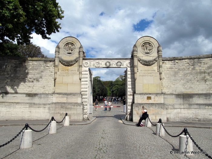 nghĩa trang Pere Lachaise là nghĩa trang đẹp nhất thế giới