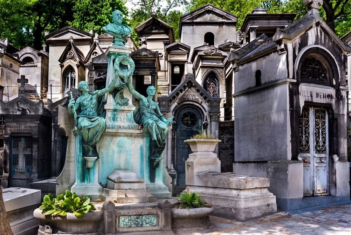 nghĩa trang Pere Lachaise, nơi an nghỉ của những anh hùng Pháp