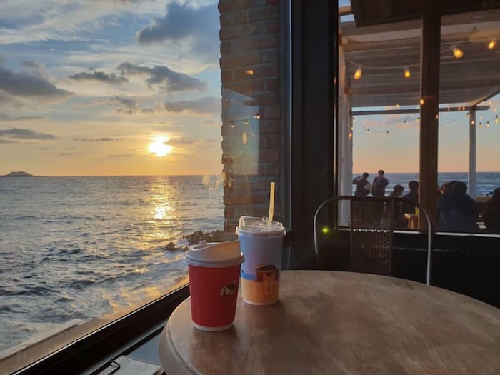 Điều đặc biệt là đồ uống ở Bomnal Cafe Jeju không bao giờ làm mất lòng du khách