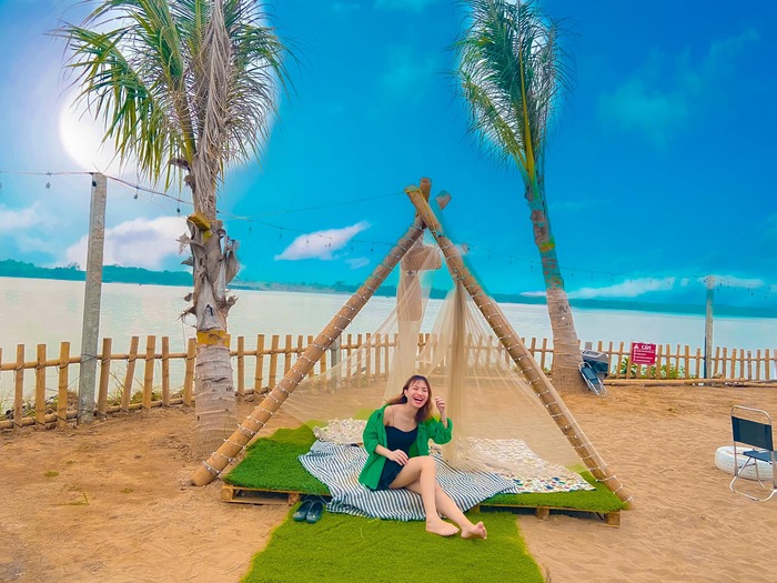 Nếu có ý định cắm trại qua đêm tại khu sinh thái nông nghiệp Hà Nội thì nên mang lều theo để tiết kiệm chi phí. Nếu có ý định cắm trại qua đêm tại khu sinh thái nông nghiệp Hà Nội thì nên mang lều theo để tiết kiệm chi phí.