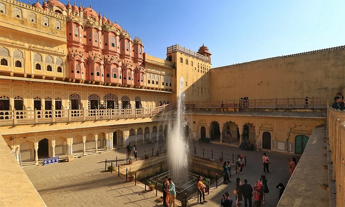 Cung điện gió Hawa Mahal