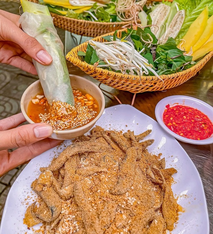 Ăn trưa ở Đà Nẵng
