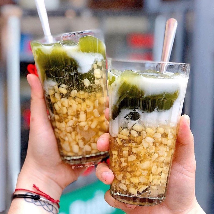 thưởng thức chè bốn mùa trên hàng cân khi tìm Món ngon mùa hè hà nội