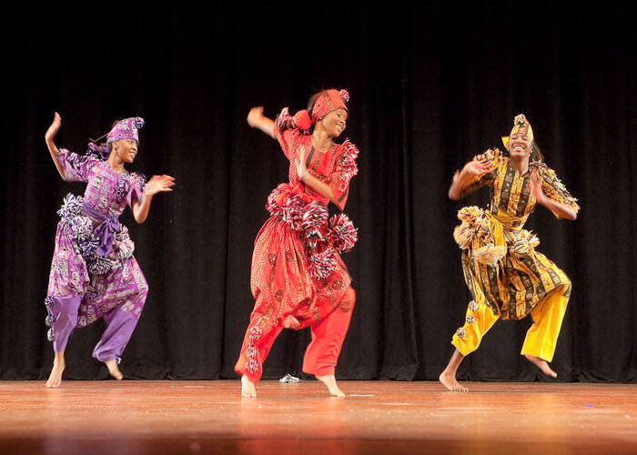 Cuồng nhiệt cùng những điệu nhảy truyền thống của người châu Phi