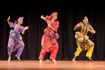 Cuồng nhiệt cùng những điệu nhảy truyền thống của người châu Phi