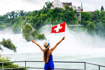Tuyệt tác thác nước sông Rhine lớn nhất châu Âu ở vùng đất ‘Hạ cánh nơi anh’
